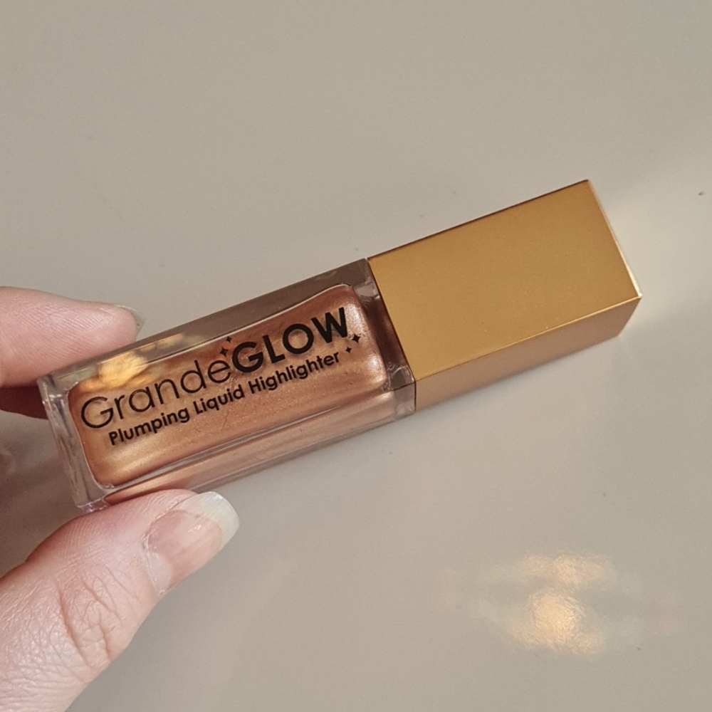 Grande Glow Plumping liquid highlighter